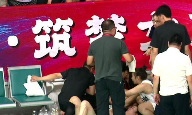 比赛, src, 衣室接受治